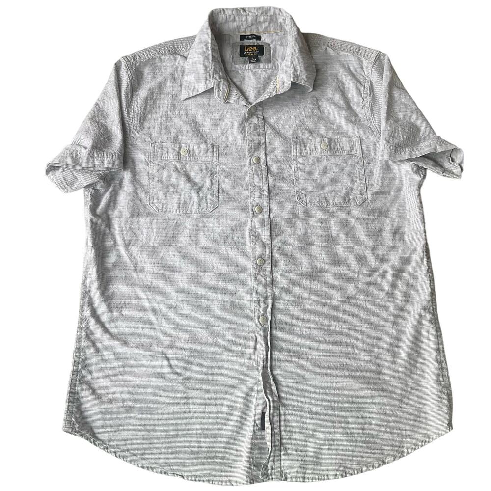Lee Men’s Short Sleeve Button Down Shirt size L, Gray, Stretch & Regular Fit
